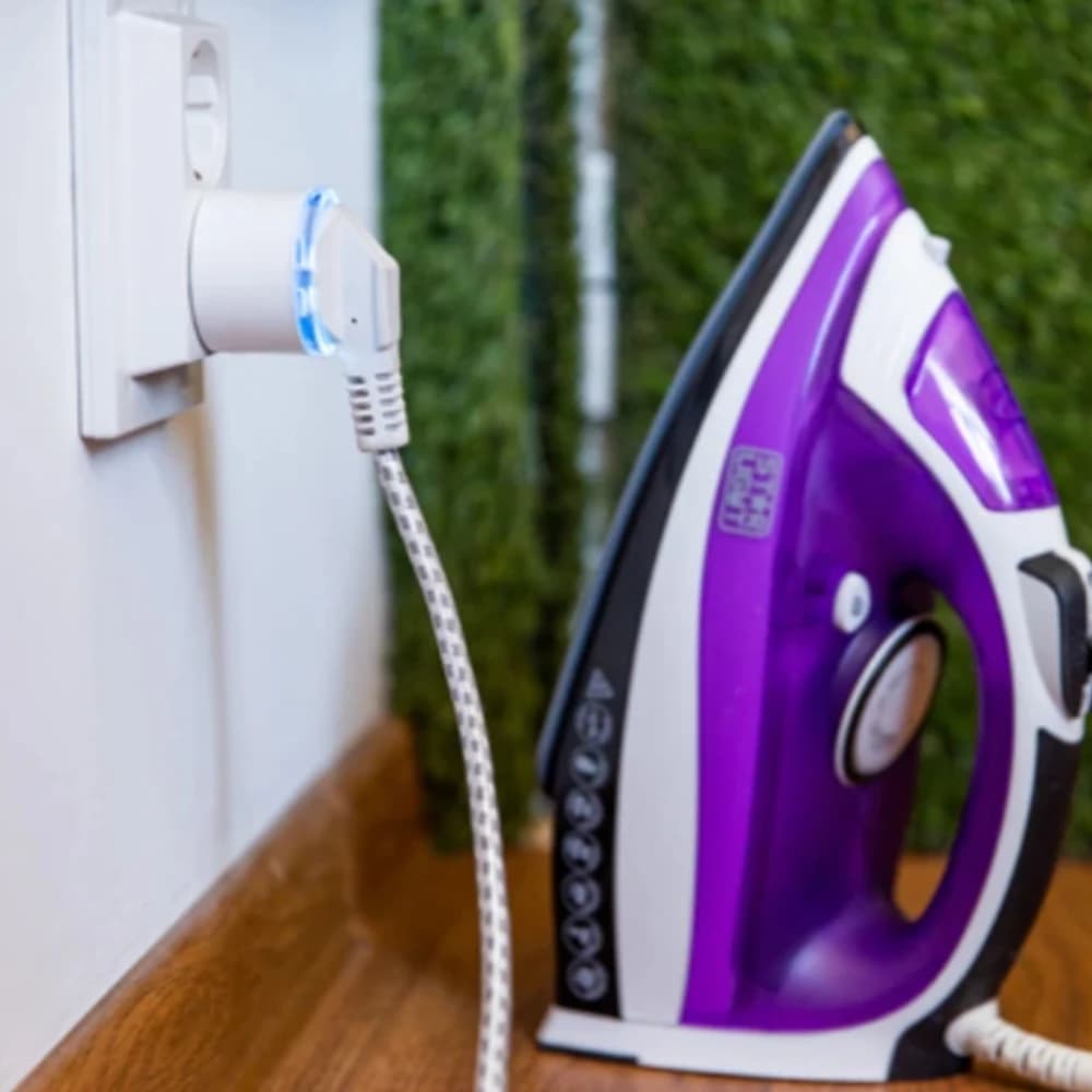 Shelly Plus Plug S gérer des alimentations indications LED 12A garder Aware consommation d'énergie é