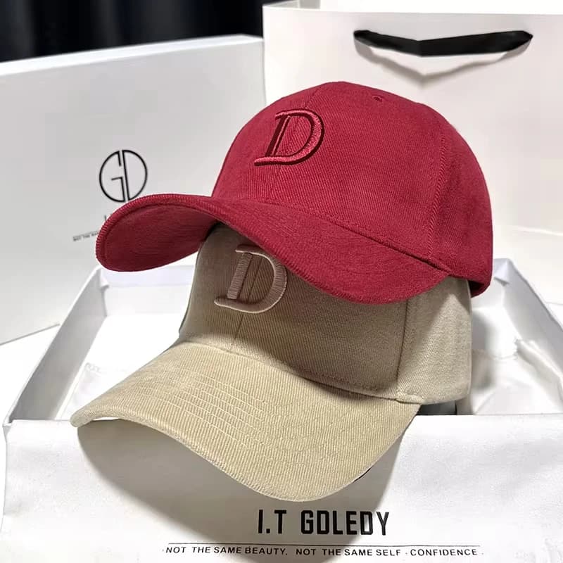 Casquette de baseball à large bord pour hommes et femmes, rouge, broderie, visière en D, casquettes 
