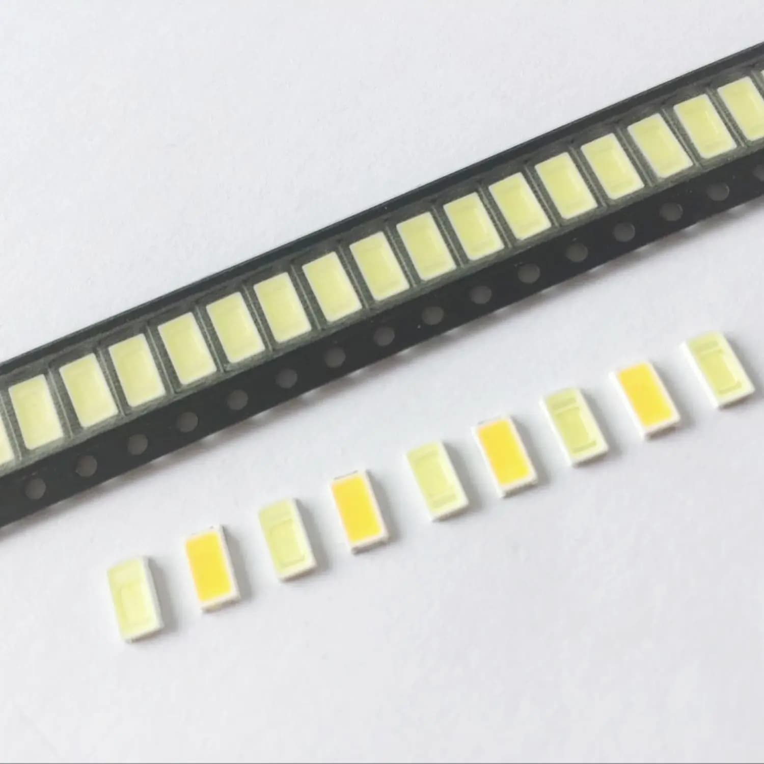 Diode électroluminescente SMD LED, rouge, jaune, vert, blanc, bleu, orange, 0603, 0805, 1206, 3528, 