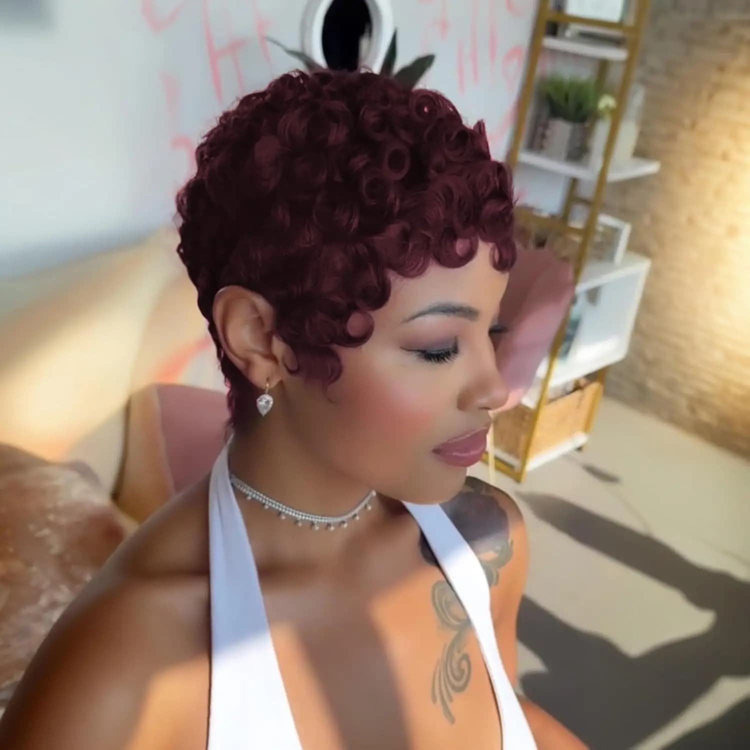 99J court couches Pixie bouclés perruques cheveux humains rouge foncé Chic Pixie coupe perruque de c