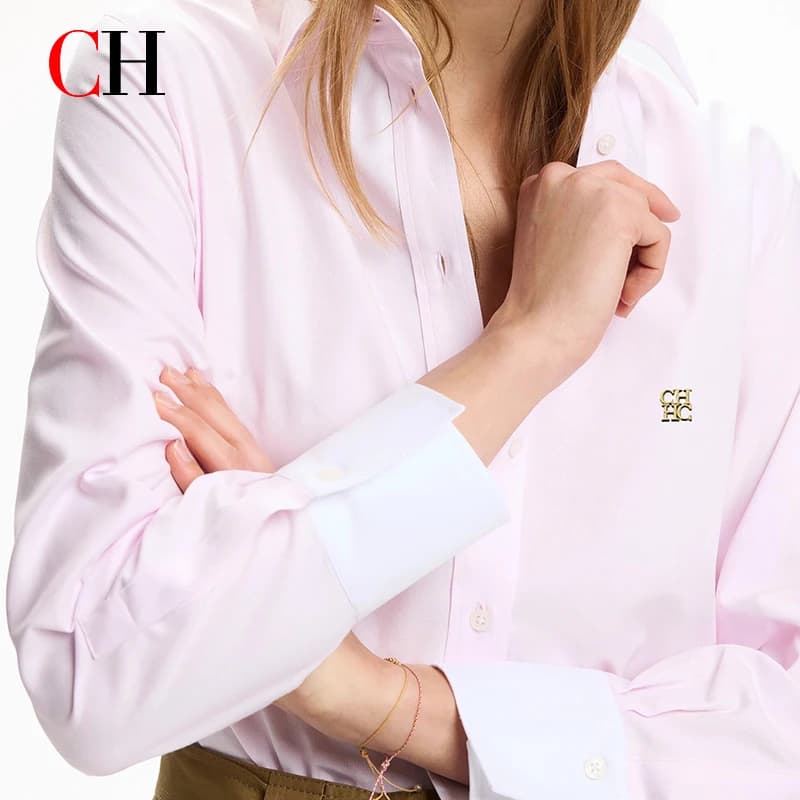 Chemise classique blanche boutonnée pour femme CH, manches longues, détail logo doré, chemisier form