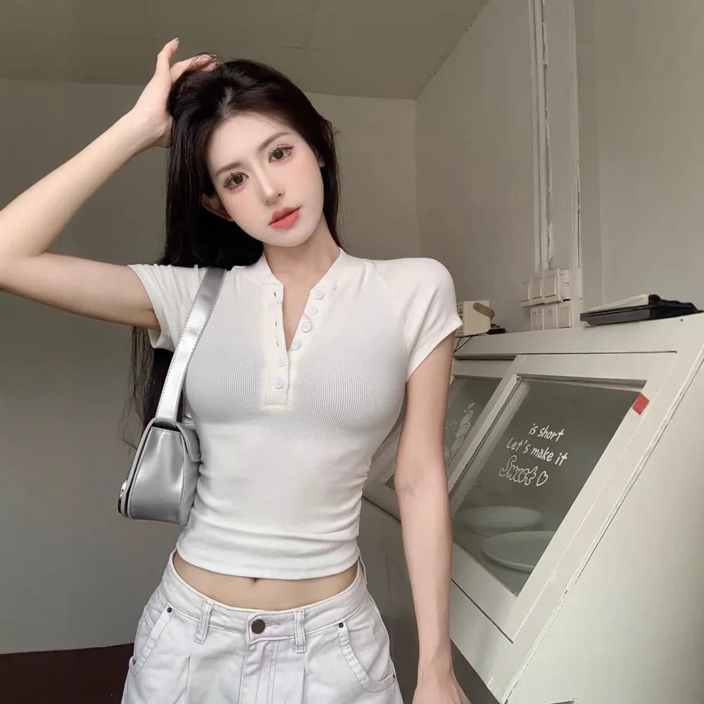 1 pièces été femmes T-shirt fille bouton demi col ouvert T-shirt dame à manches courtes haut ajusté 