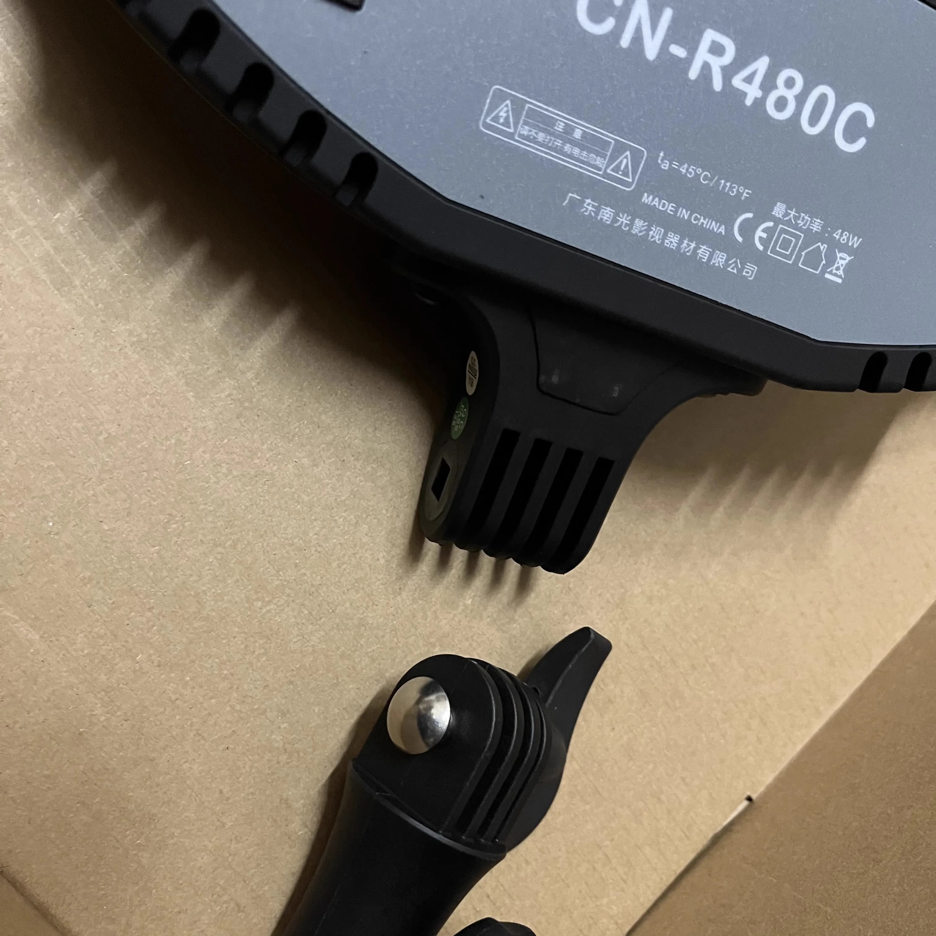 Circulaire diffusion en direct LED lumière de remplissage CN-R480C visiteurs \ T504 M8 * 45 vis de f