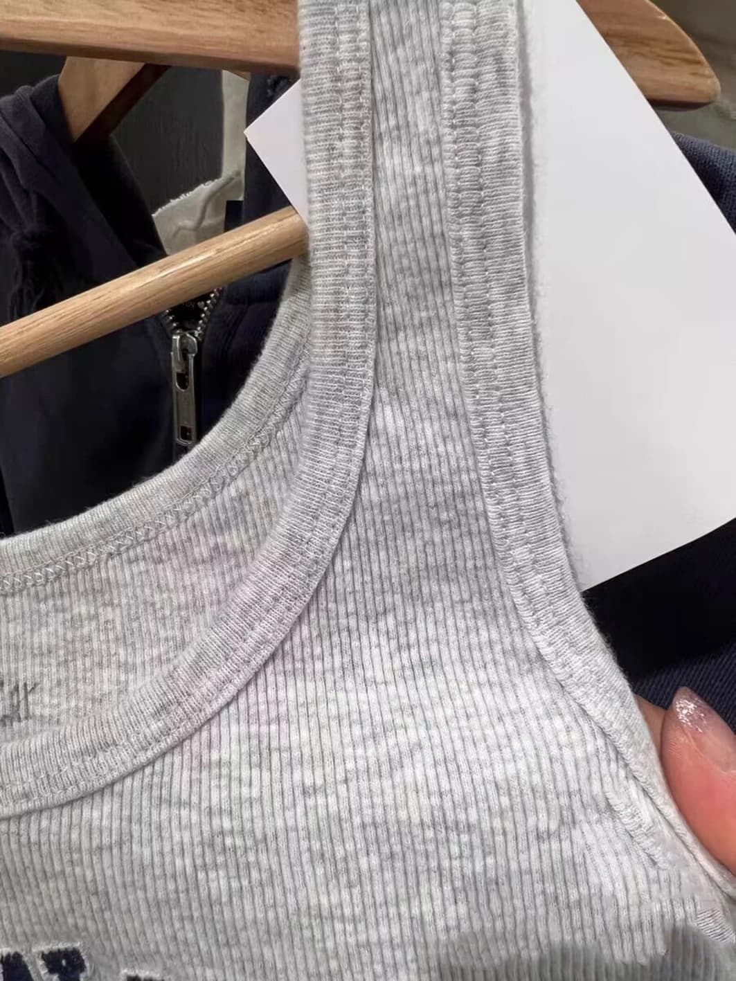 Débardeur Slim avec lettres brodées pour femme, haut court d'été sans manches, col en U, fil de vis,