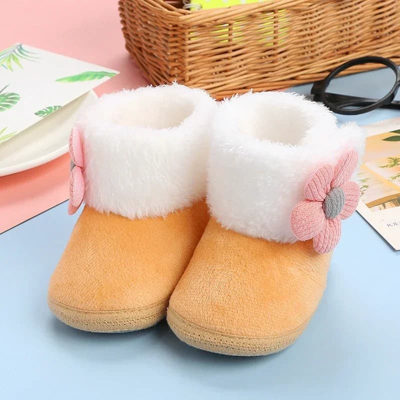 Nouvelle mode chaussures confortables nouveau-né bébé filles garçons chaussons souples solide pompon