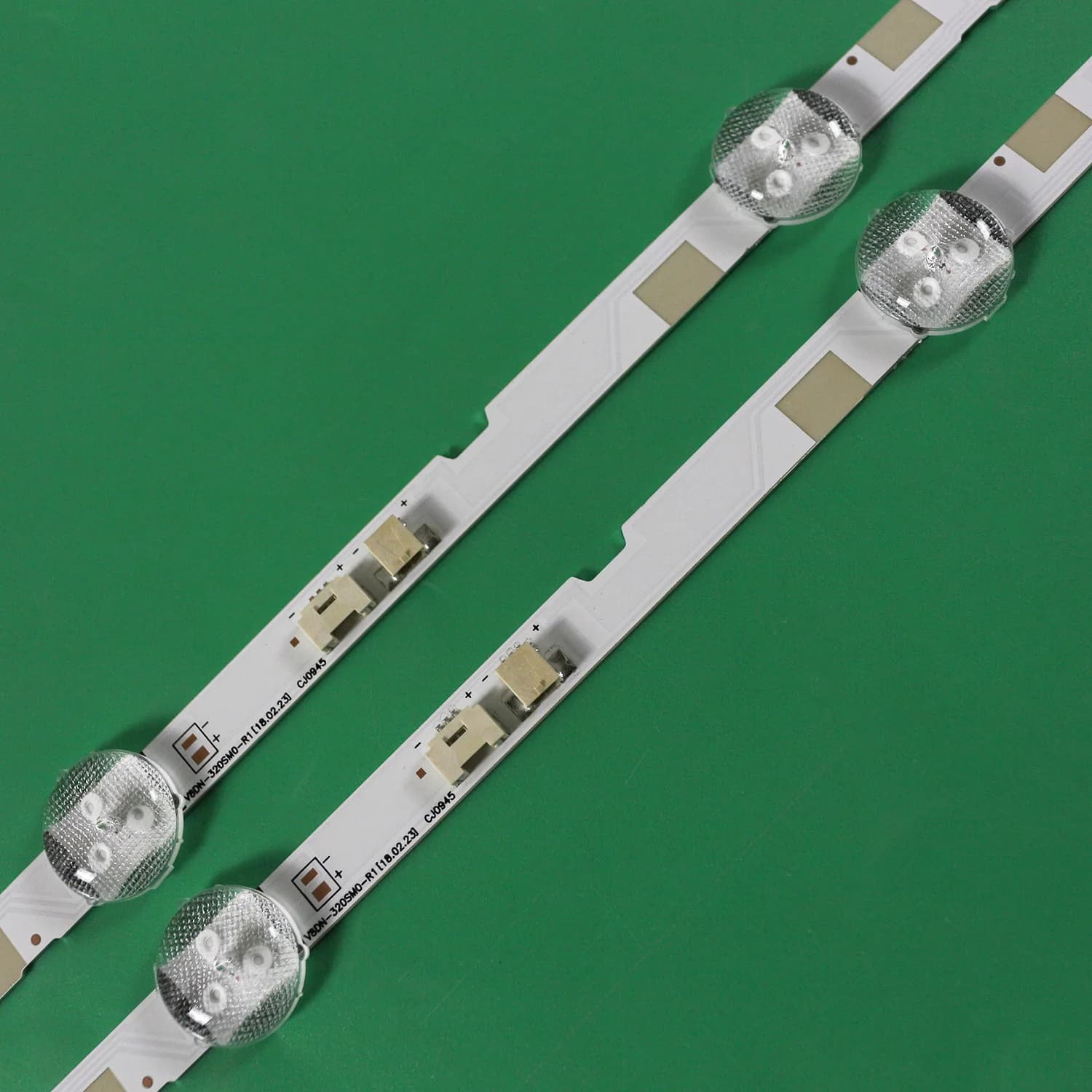Bande LED pour UE32J4710 UE32N4000 UE32J4000AW UE32J4500AW UE32N4005AW UE32N4500 UE32T4300AK UE32T43