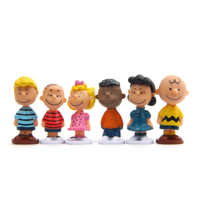 Vente chaude japon dessin animé cacahuètes Snoopy Charlie Sally Woodstock Mini figurine modèle jouet