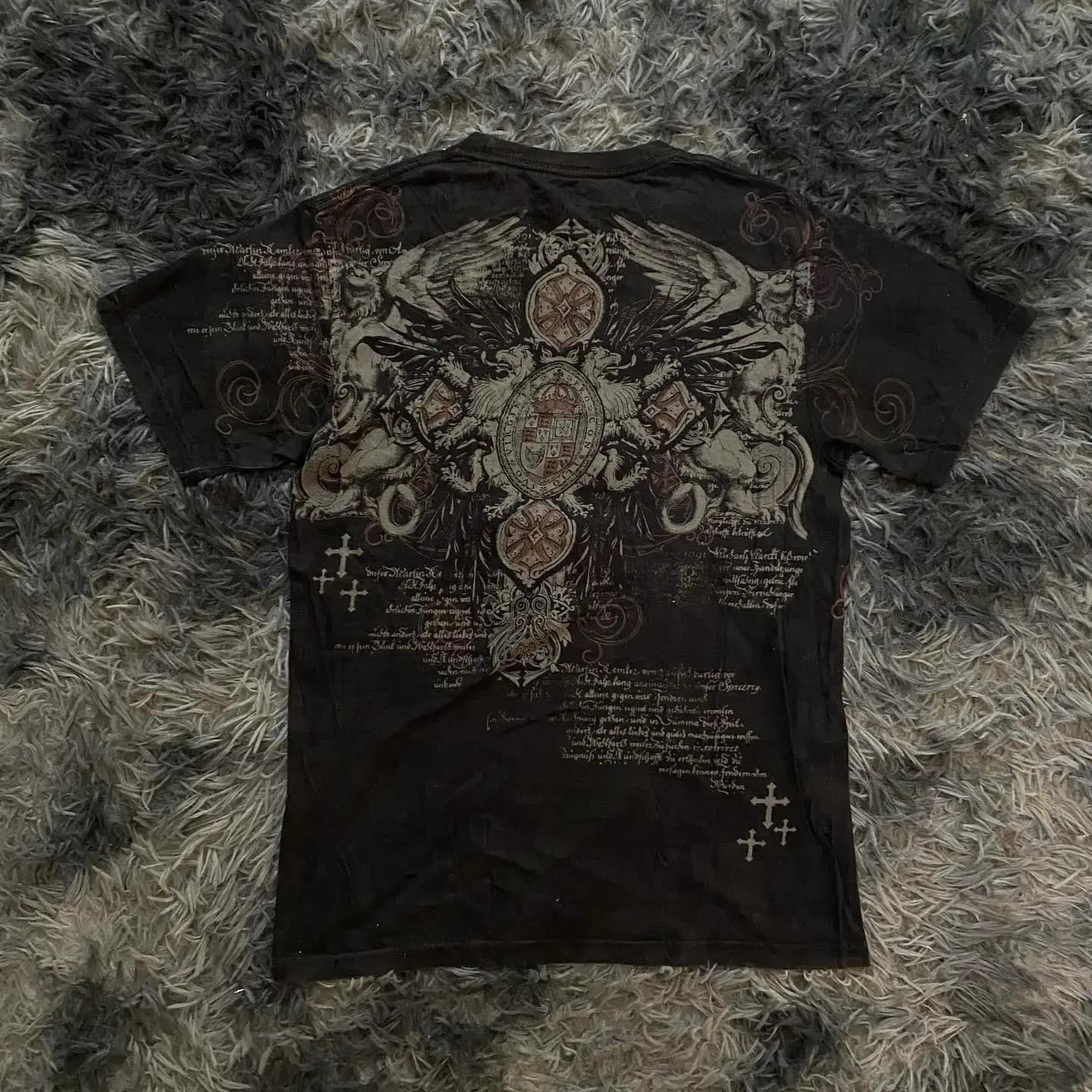 Chemise d'impression de crâne d'affliction des années 2000, haut graphique de mode, vêtements de sty
