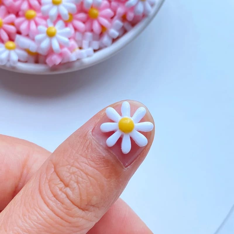 50 pièces nouveau 11mm mignon Mini chrysanthème dos plat résine Cabochons Scrapbooking bijoux à bric