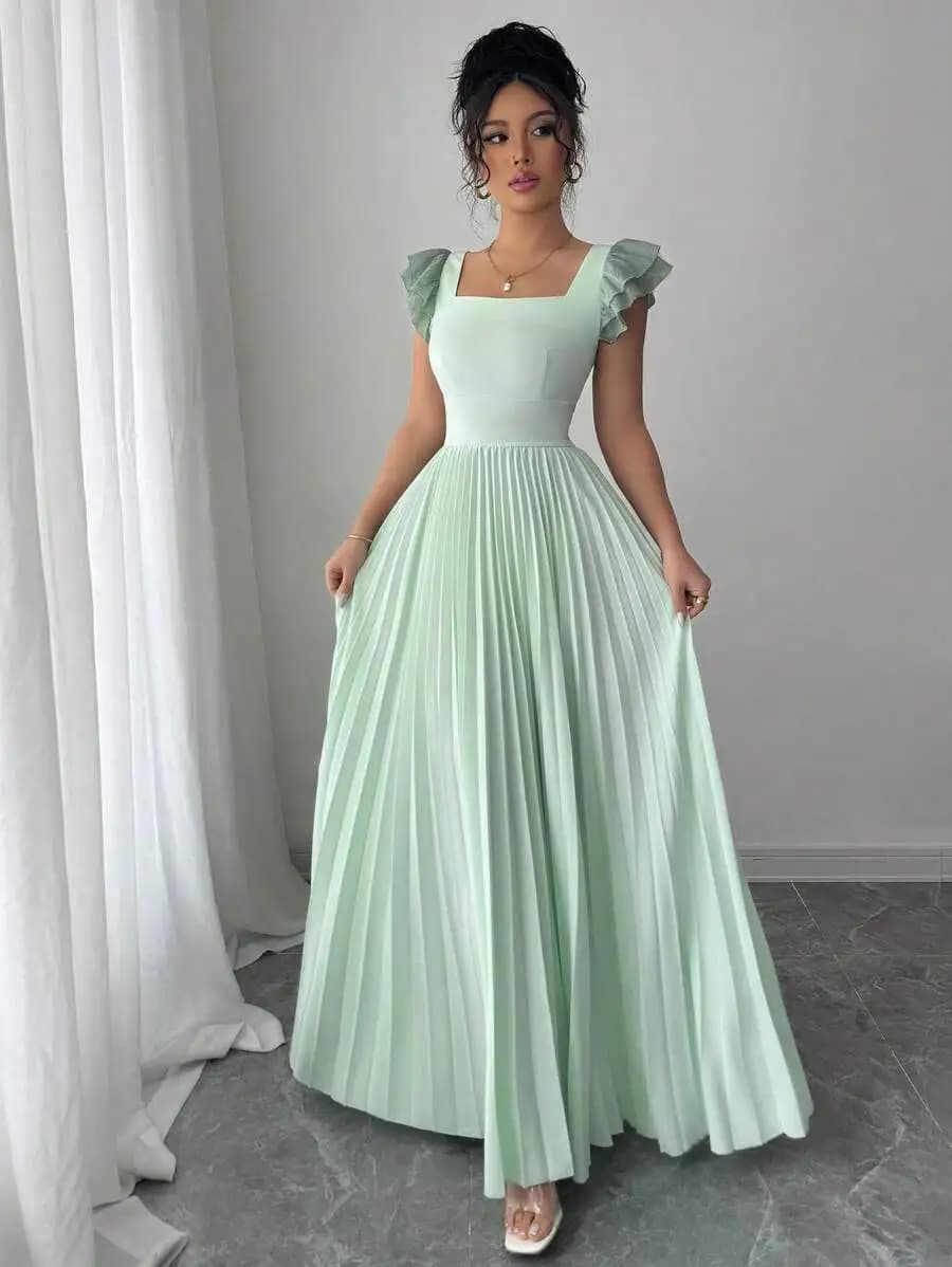 Robe maxi élégante à col carré vert menthe, manches à volants et plissée