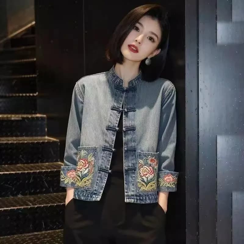 Veste Courte en Jean Polyvalente à Revers pour Femme – Nouvelle Collection Printemps-Automne 2026 – 