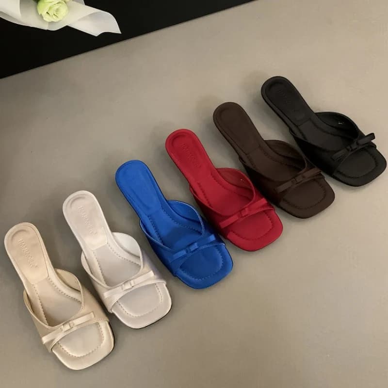 Bailamos 2025 nouveau confortable talon bas tête carrée sandales doux arc soie talon épais pantoufle