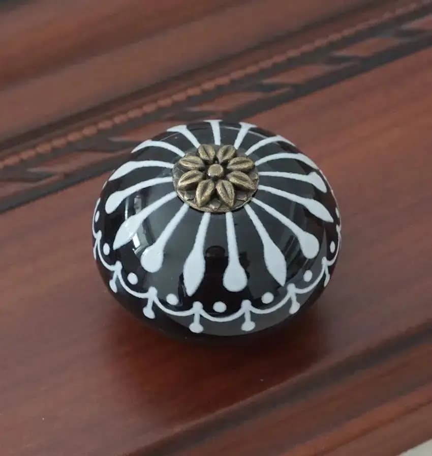Boutons en céramique / Poignées de commode blanches et bleues / Poignées de meuble uniques pour cuis