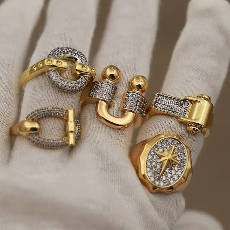 Nouvelle vue nouveaux accessoires zircone lettre anneaux pour femmes de luxe cristal mariage fiançai