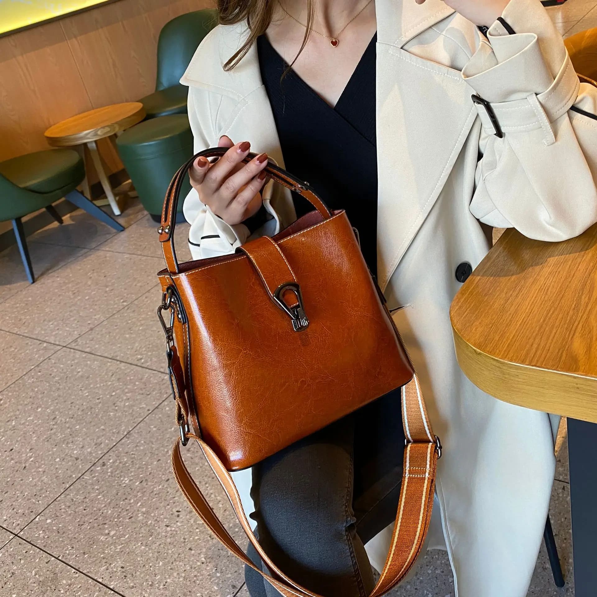 Sac seau en cuir véritable ciré d'huile pour femmes, sac à main décontracté et Simple, grande capaci