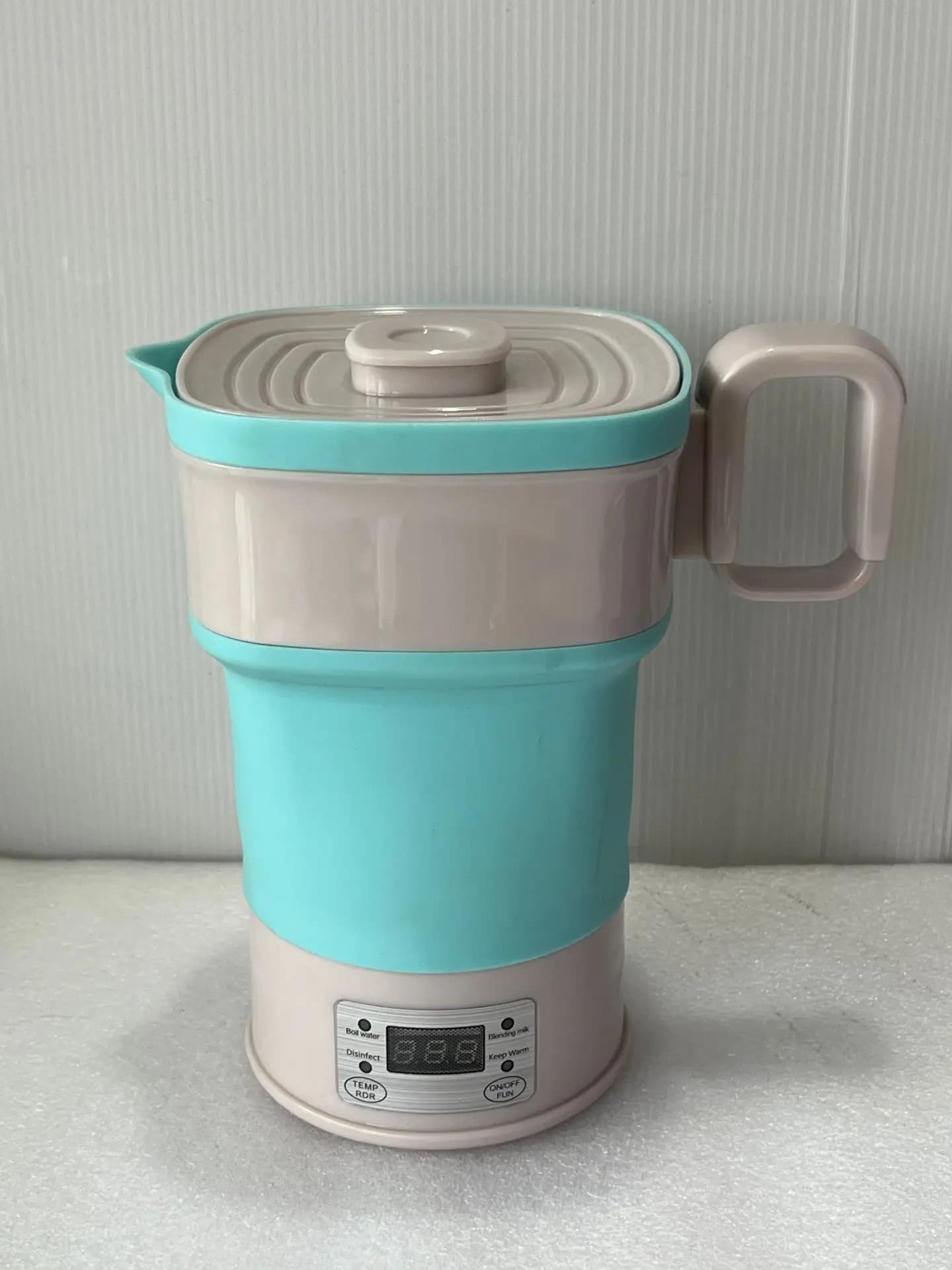 Bouilloire électrique de voyage pliable et portable 0,8 L en silicone thermostatique 800 W avec arrê