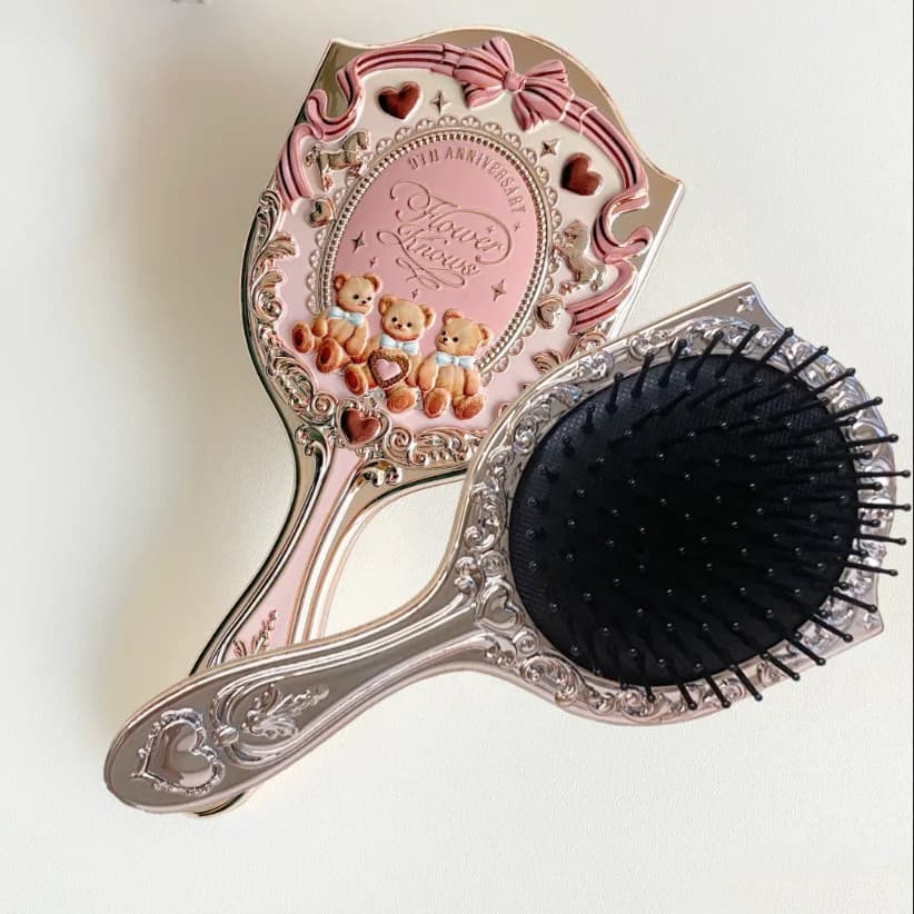 Flower Knows 9e anniversaire 4 pièces ensemble de maquillage bureau vanité miroir palette brosse cou