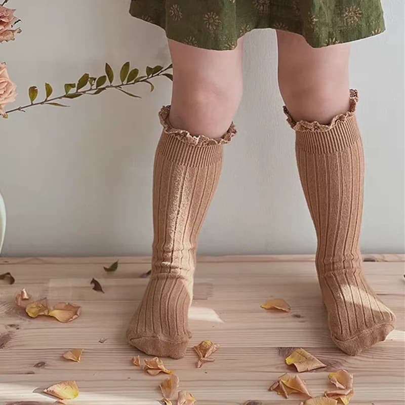 Chaussettes hautes à volants pour enfants, chaussettes longues en coton doux pour tout-petits, unifo