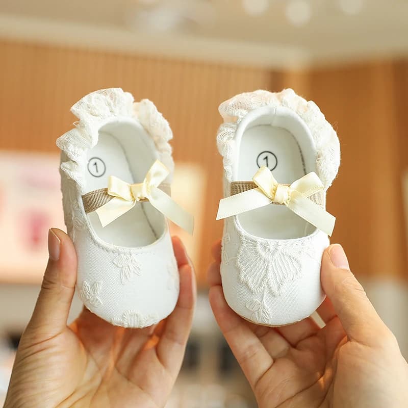 Mignon blanc dentelle bébé fille princesse chaussures bébé mocassins Moccs chaussures nœud frange se