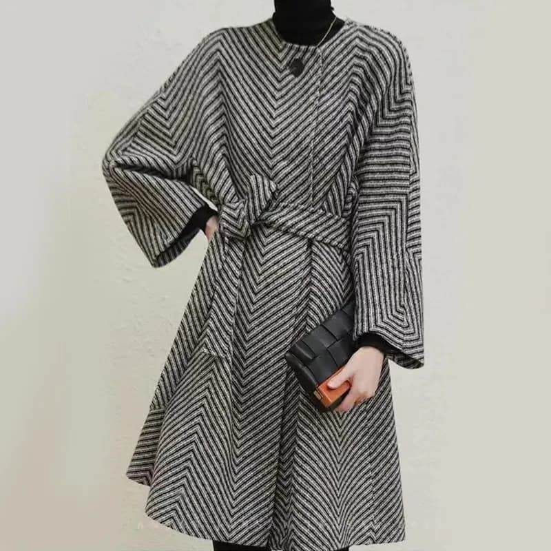 Manteau en laine feutrée haut de gamme pour femme, motif à chevrons, style Hepburn, niche, début du 