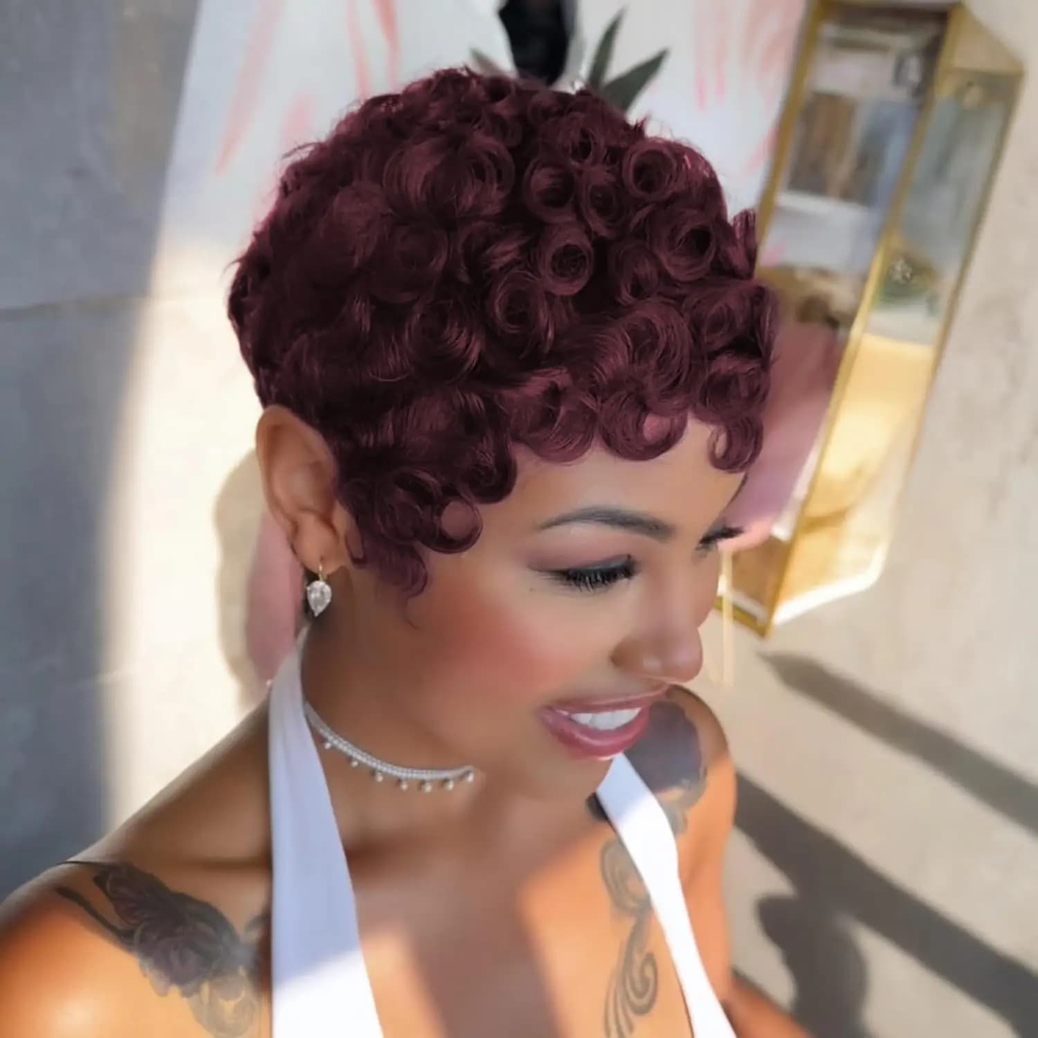 99J court couches Pixie bouclés perruques cheveux humains rouge foncé Chic Pixie coupe perruque de c