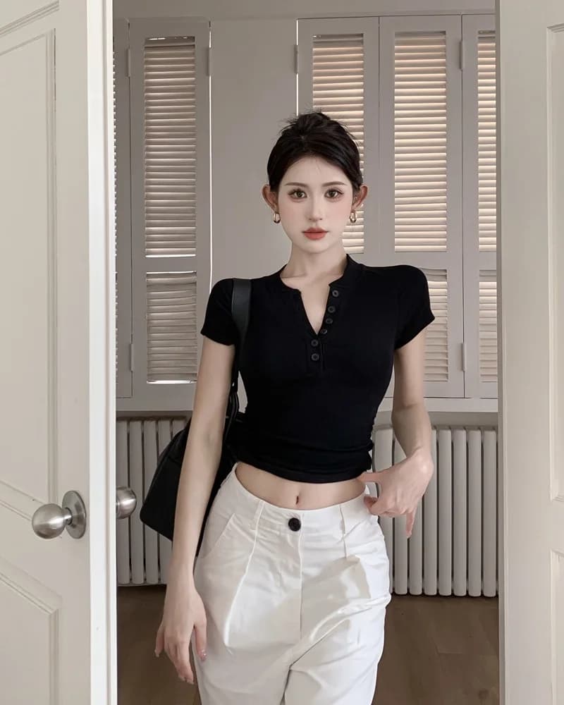 1 pièces été femmes T-shirt fille bouton demi col ouvert T-shirt dame à manches courtes haut ajusté 