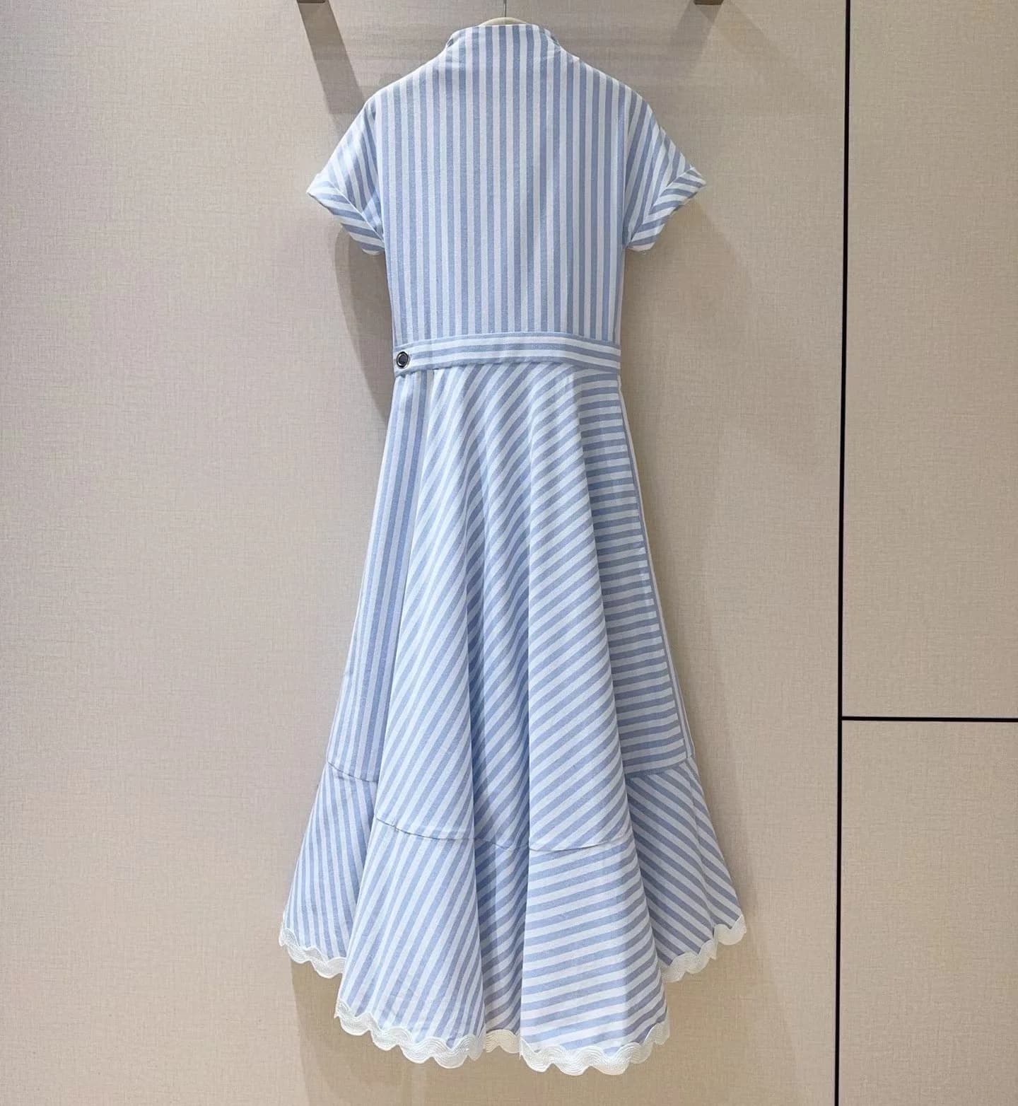 Top qualité nouvelle robe de printemps 2026 mode Style femmes Sexy col en v bleu blanc rayé imprimé 