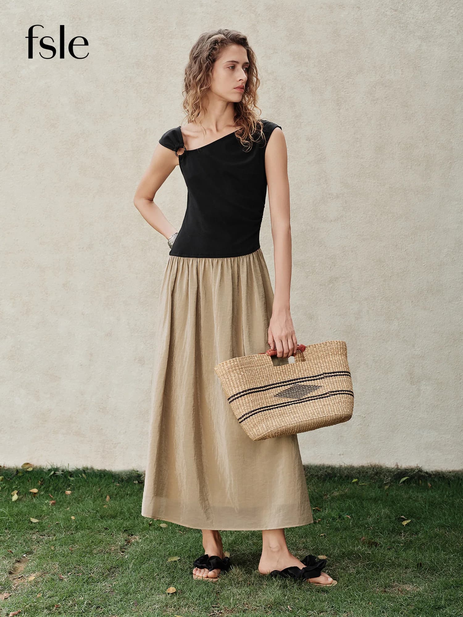 FSLE【Série Premium】Robe asymétrique sans manches pour femme, été 2026 - Design élégant pour tous les