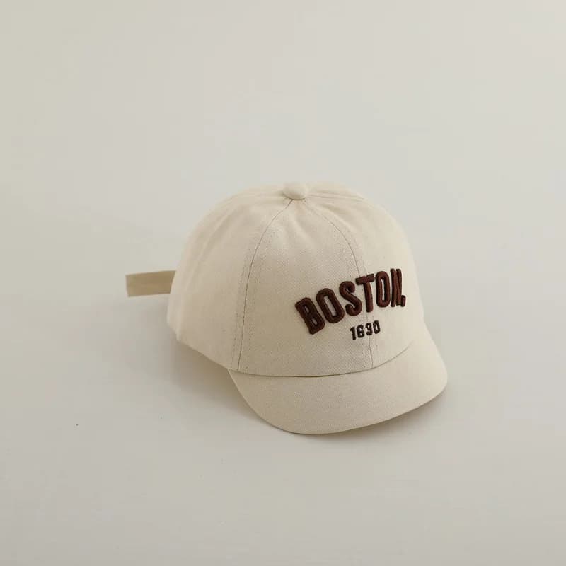 Nouvelle mode bébé lettre casquettes à pointe enfants broderie casquette de Baseball fille crème sol