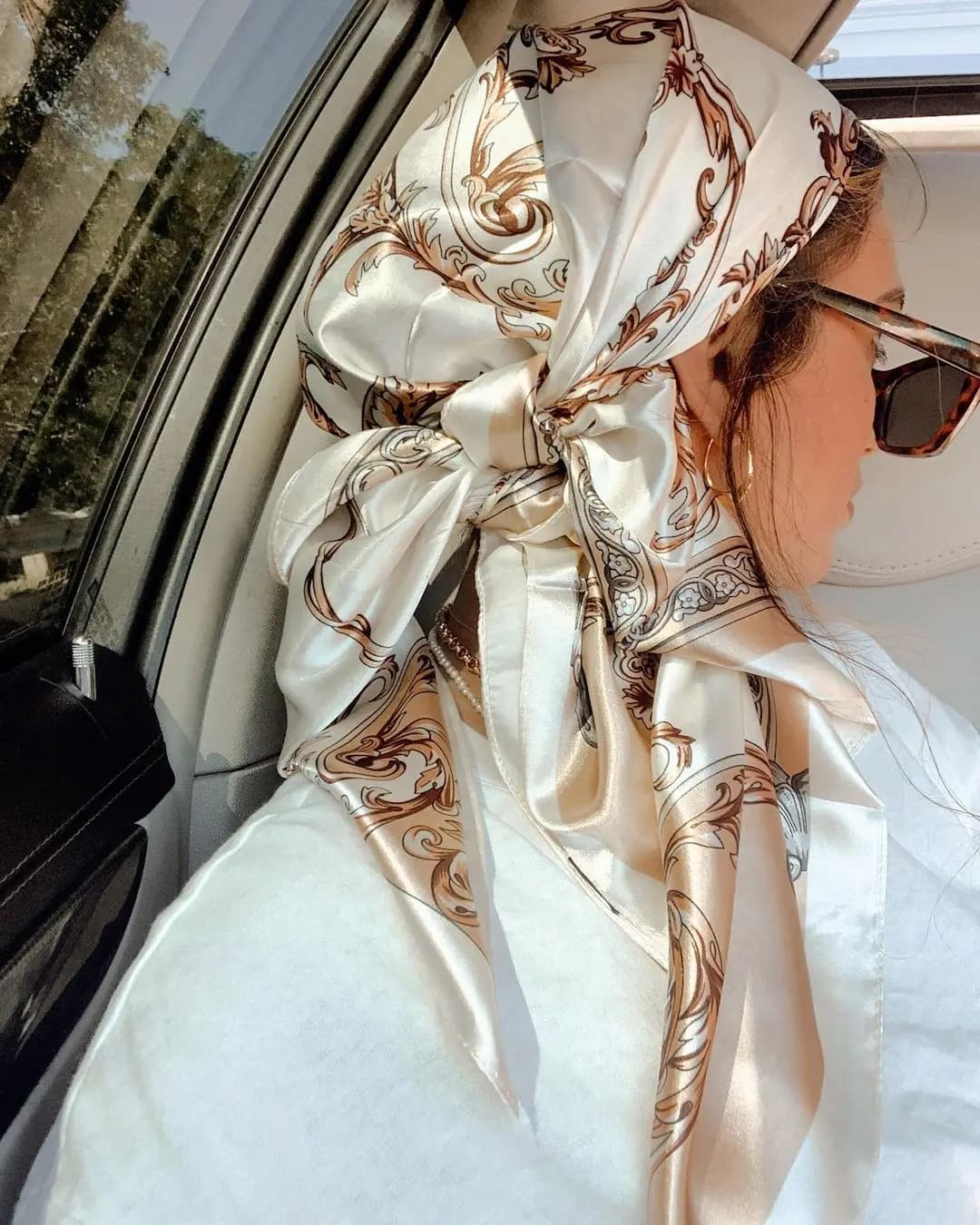Foulard carré en Satin pour femmes musulmanes, Hijab élégant, imprimé 2025, foulard en soie, châle, 