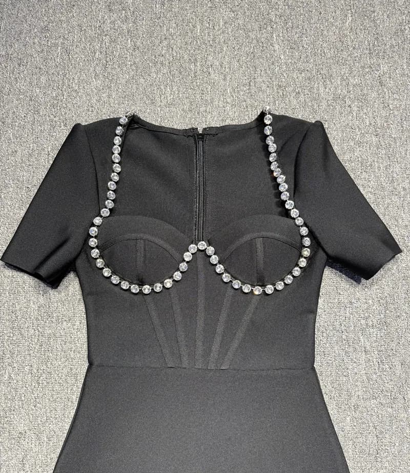 Robe à bandes pour femmes, couleur noire, Sexy, manches courtes, col carré, plumes, moulante, mi-mol