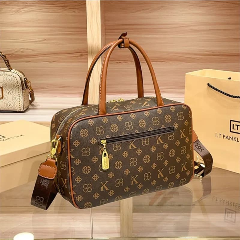 Sac à main léger de marque de luxe pour femmes, sac à bandoulière de styliste de grande capacité à l