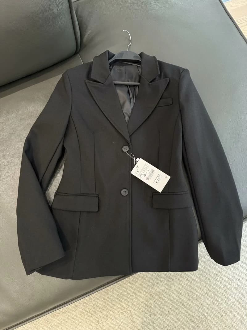 ZW série épaule rembourré coupe ajustée veste de costume pour les femmes ETJ 2025 nouvelle Collectio