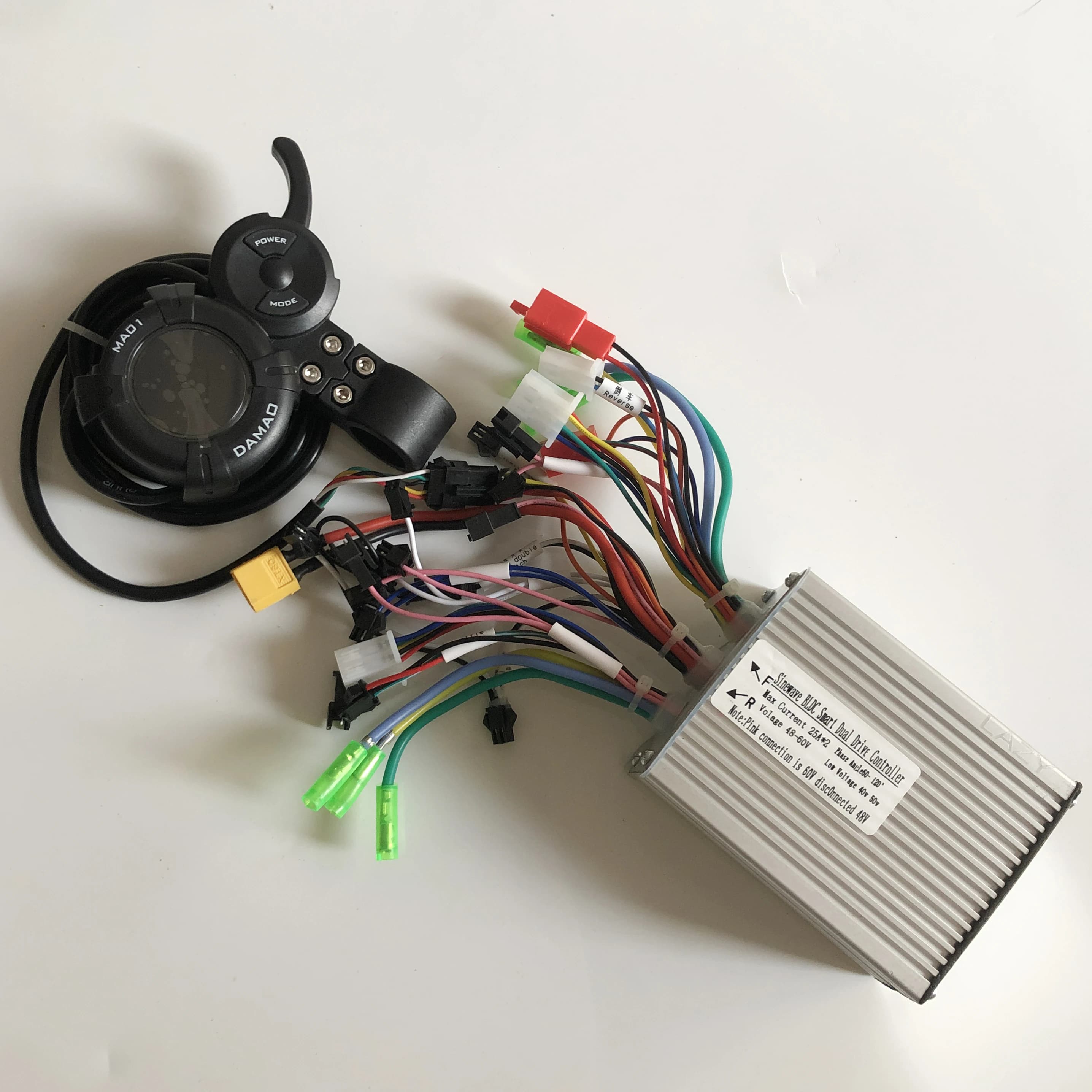Contrôleur à double entraînement avec écran LCD 25A + 25A en 1 pièce pour moteur 36V 48V 60v 800W 10