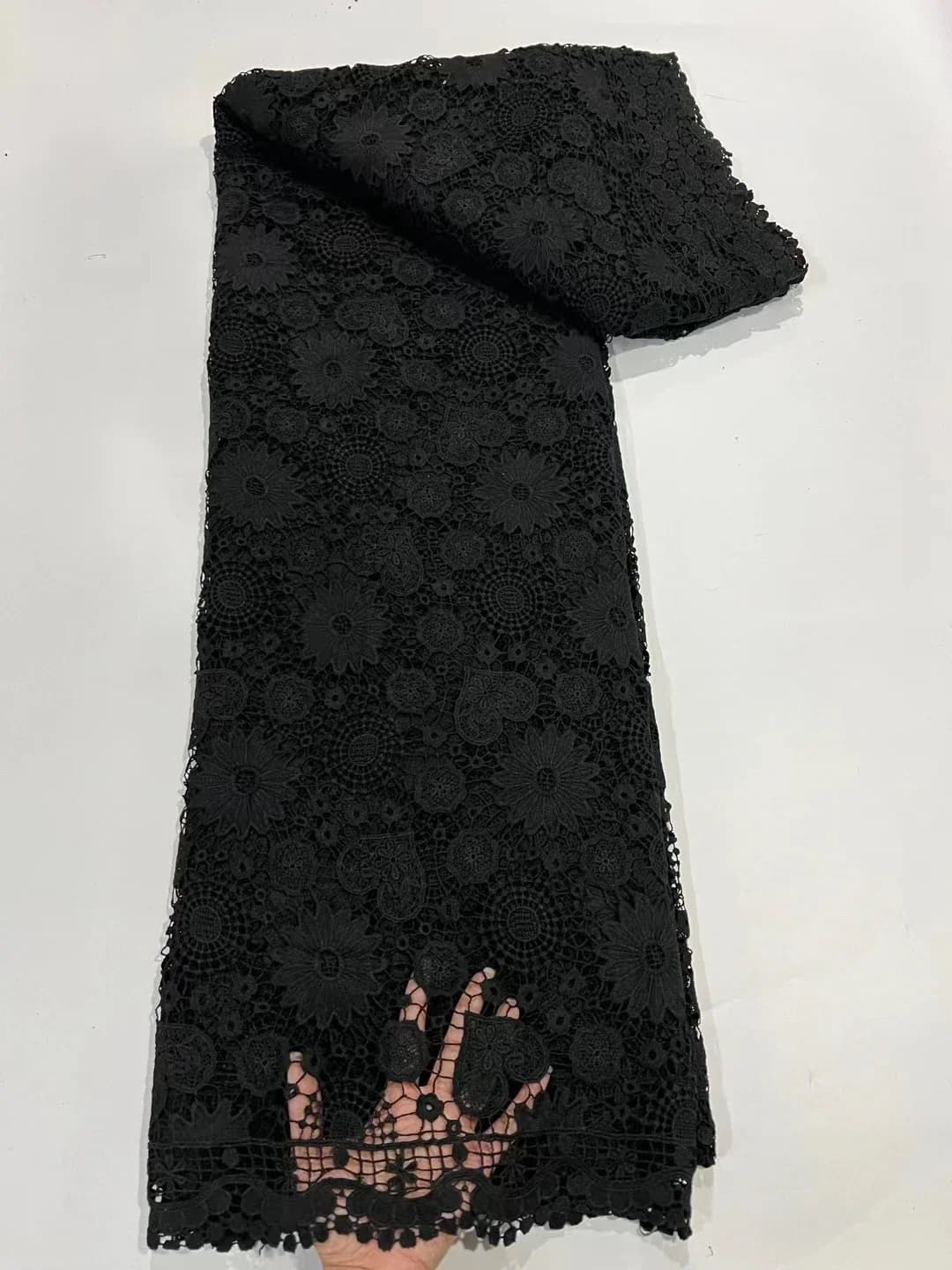 Tissu africain noir en dentelle Guipure, tissu nigérian en dentelle Soluble dans l'eau de haute qual