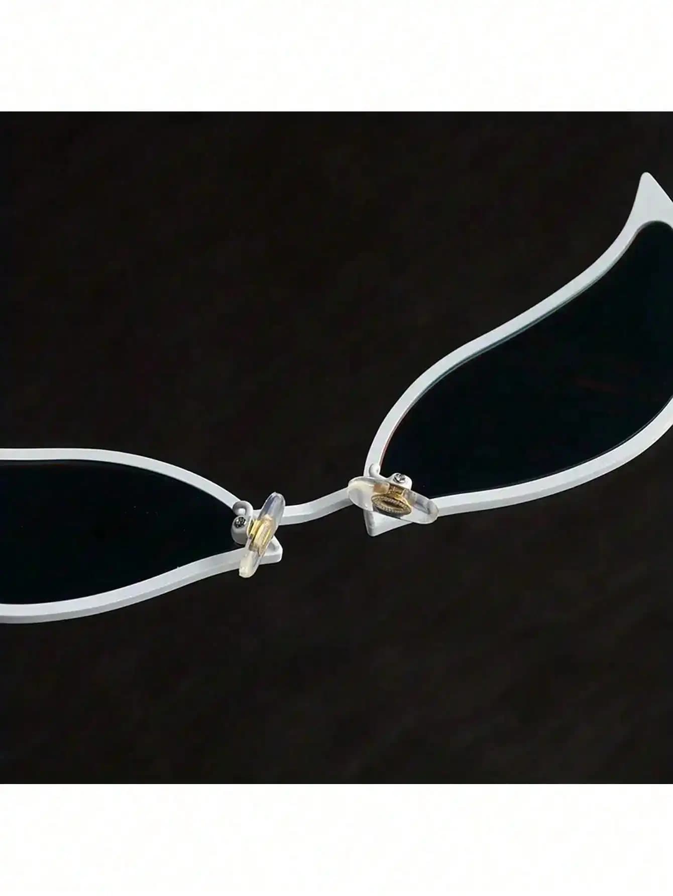 Doflamingo lunettes Donquixote Doflamingo oeil de chat Cosplay lunettes de soleil pour hommes femmes