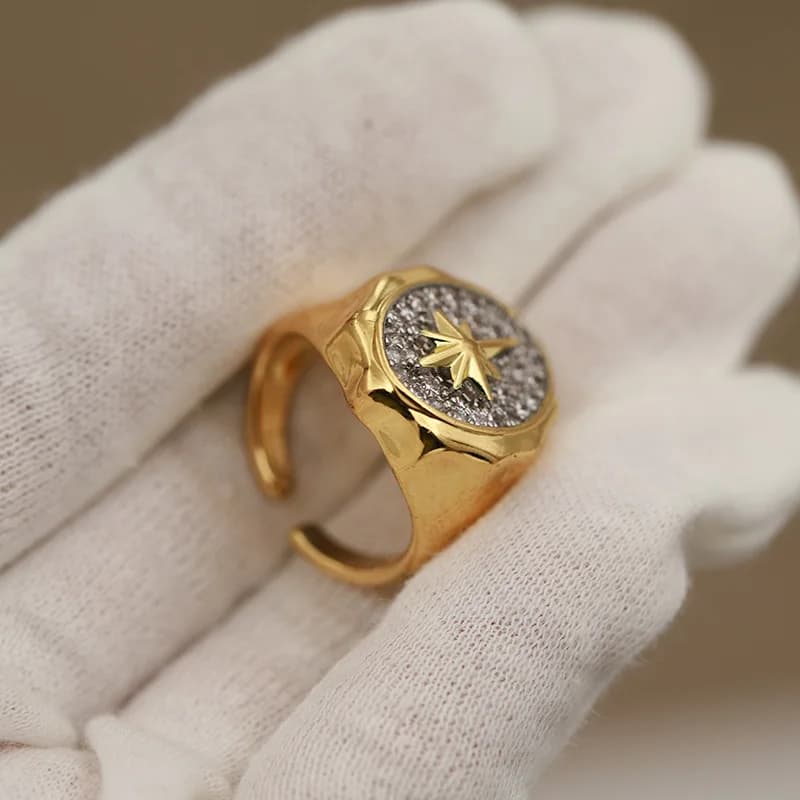 Nouvelle vue nouveaux accessoires zircone lettre anneaux pour femmes de luxe cristal mariage fiançai