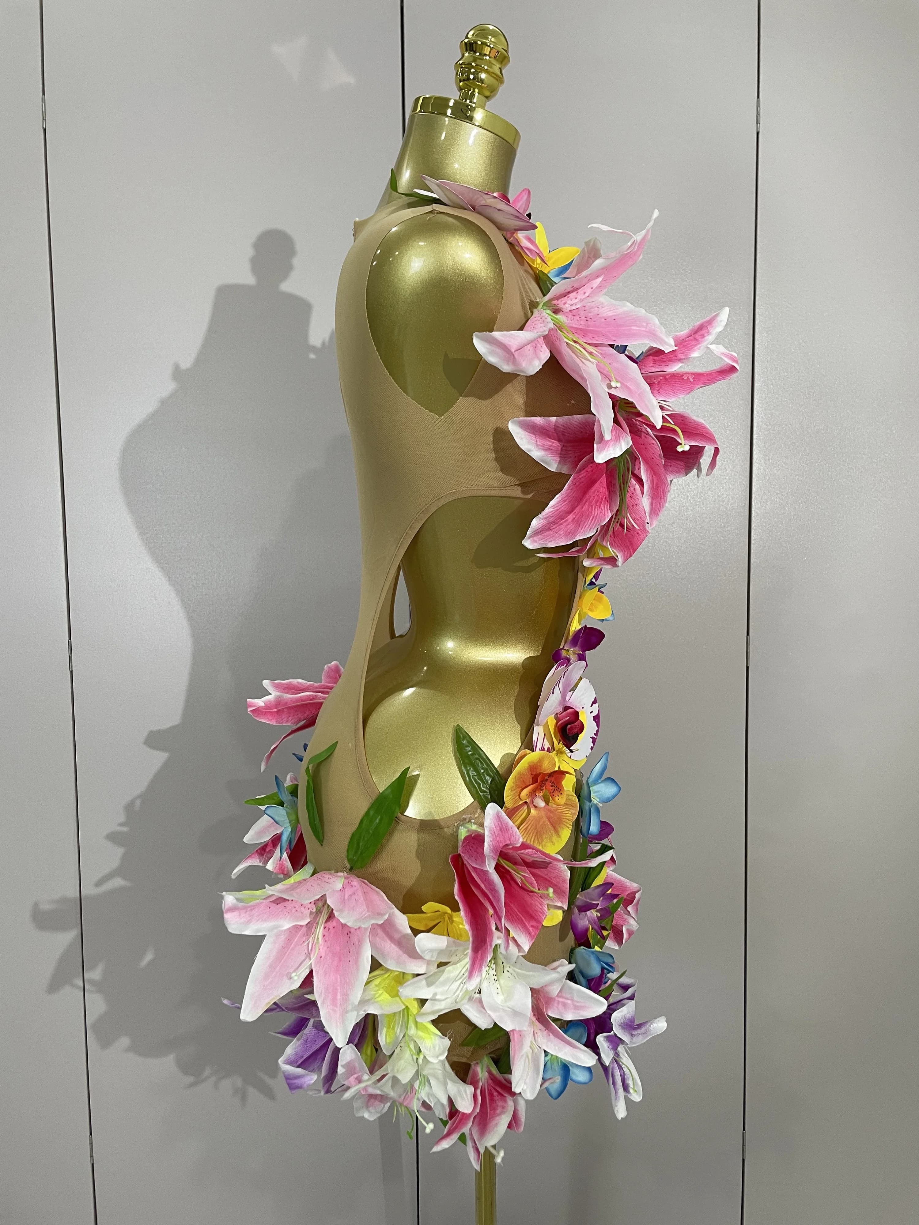 Femmes soirée robes de fête d'anniversaire fleurs colorées sans manches Sexy maille voir à travers M
