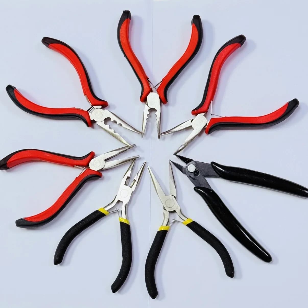 Différents types de pinces pour extensions de cheveux pour anneaux en micro-silicone, pinces pour ex