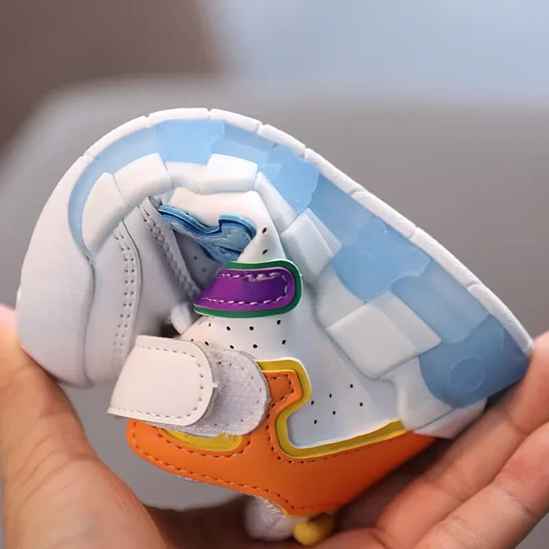 Chaussures de sport coordonnantes respirantes pour enfants, motif de lettres colorées, boucle à croc