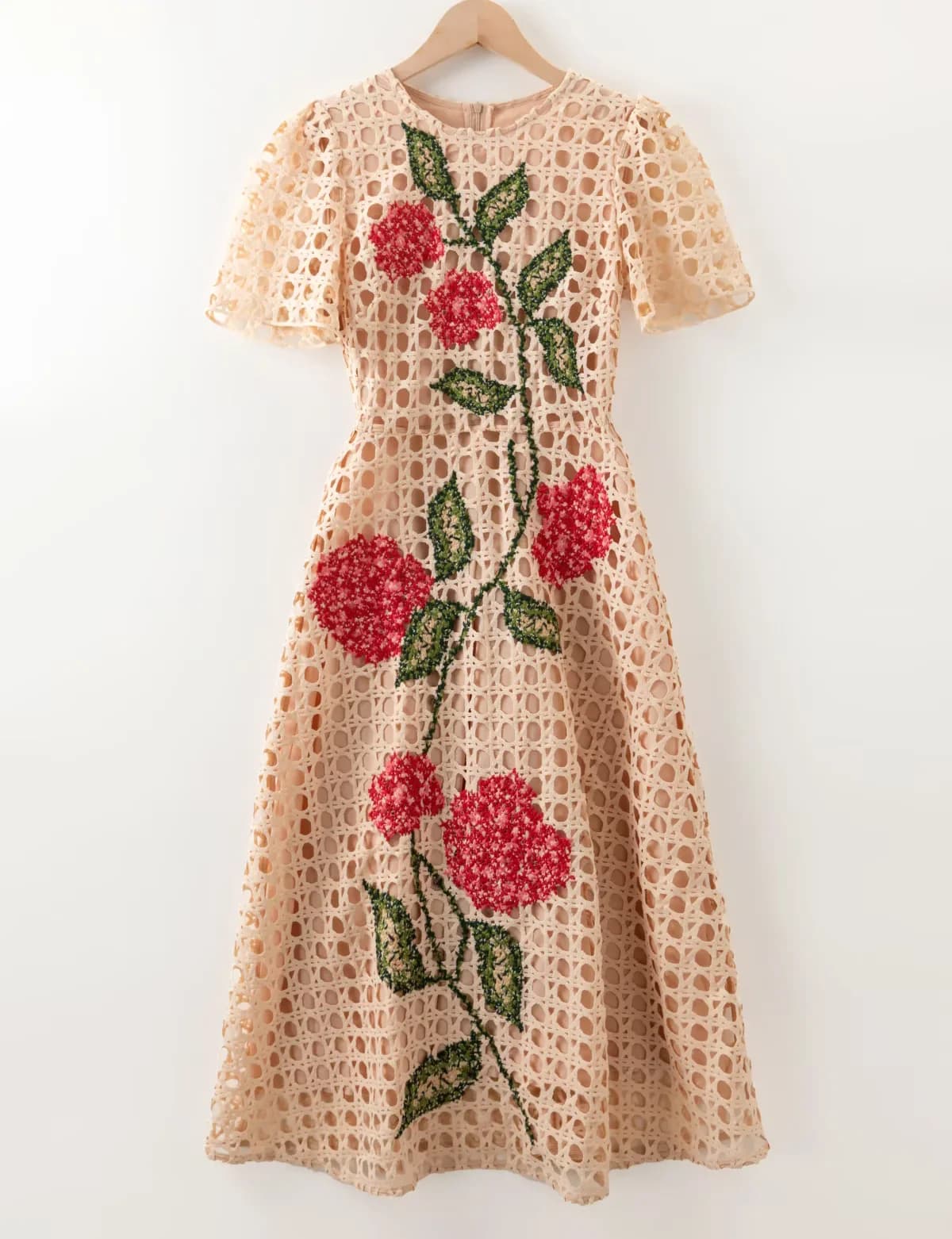 Robe brodée ajourée pour femmes, Style à la mode, motifs de fleurs, manches courtes, mi-mollet, abri
