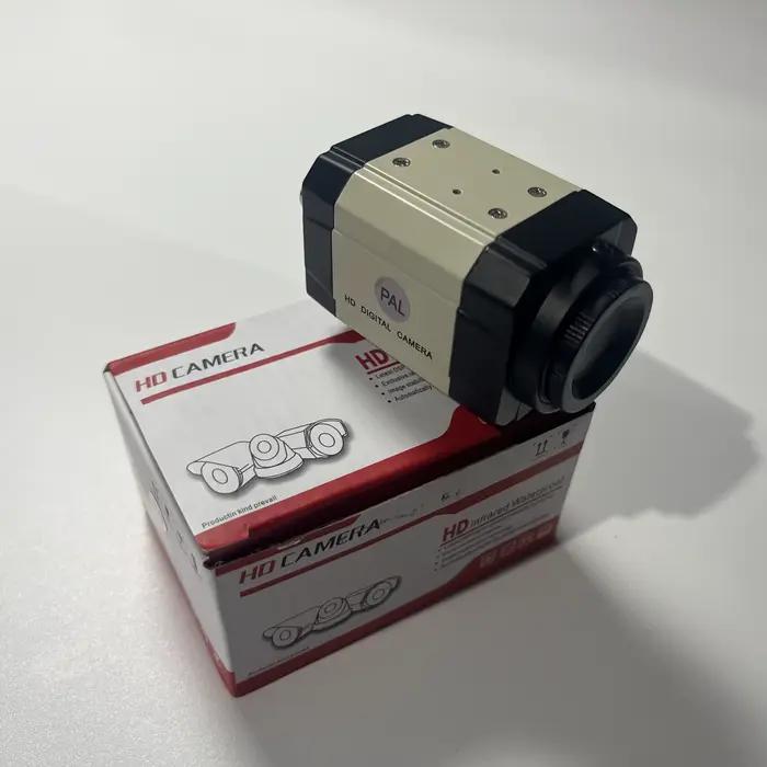 Caméra de sécurité analogique HD 1080P AHD CVI TVI CVBs 4-en-1 mini CCTV avec monture CS, boîtier de