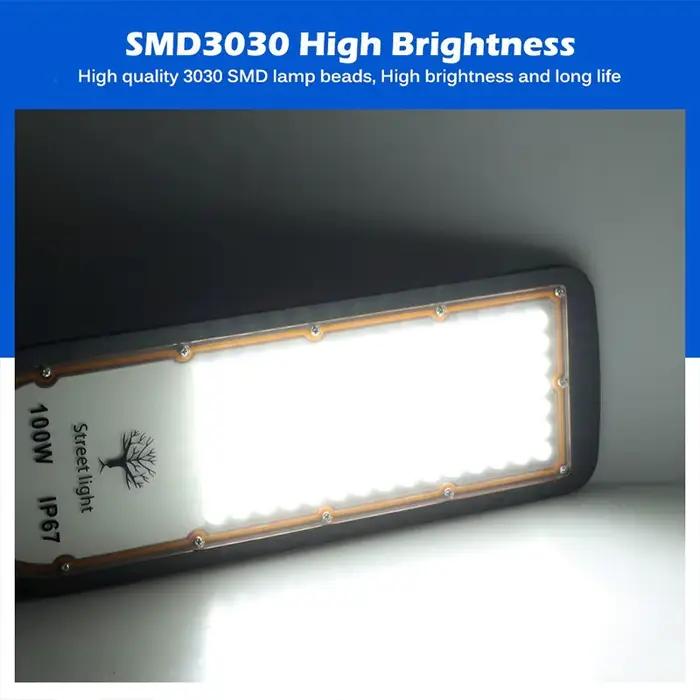 Lampadaire extérieur LED