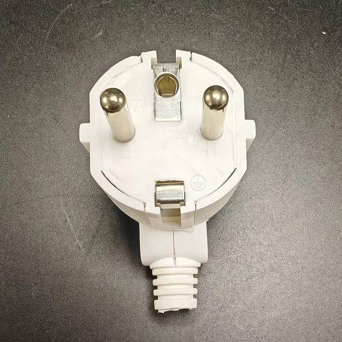 Prise filaire de style européen 4.8mm 16A 250V avec protection contre les surtensions pour installation électrique sécurisée et moderne