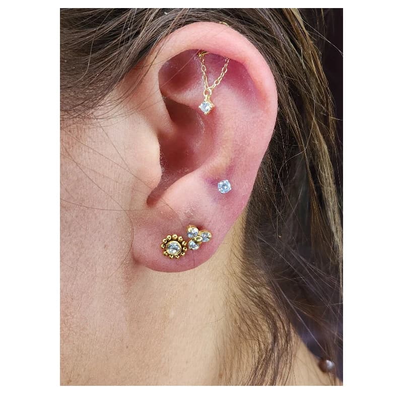 G23 titane caché chaîne incurvée Marquise CZ drapé filetage interne Cartilage Helix goujons boucles