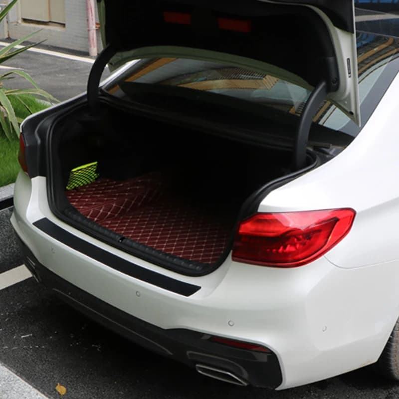 Autocollants en fibre de carbone pour pare-chocs de coffre arrière de voiture, bandes de protection