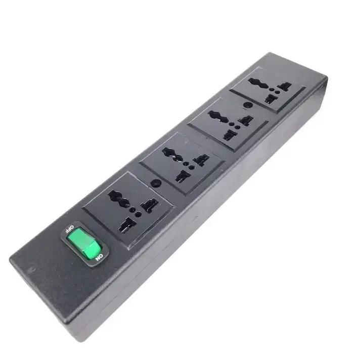 Multiprise universelle à 4 voies avec protection contre les surtensions pour maison connectée et sécurité domestique Blanc Rouge Vert