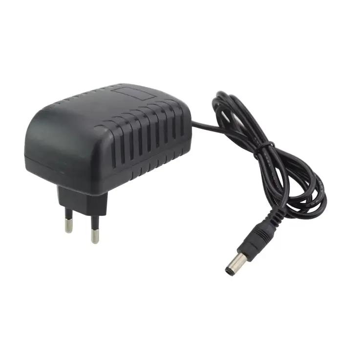 Transformateur d'alimentation 12 volts AC 110V 220V à DC 12V avec sortie 1500mA pour éclairage LED occasionnelle décoration et usage quotidien