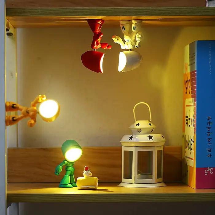 Mini veilleuse LED dessin animé mignon héros Police lampe de bureau ornement de bureau chevet chambr