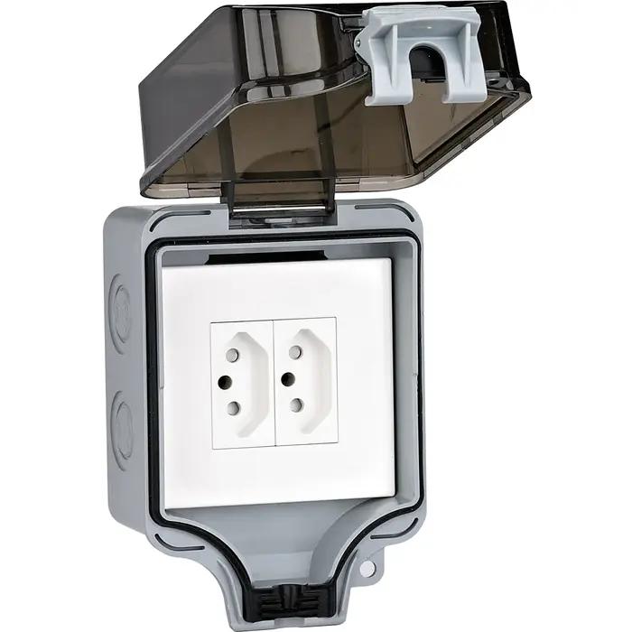 Prise étanche extérieure IP66 Brésil 20A coupe-vent, imperméable et étanche